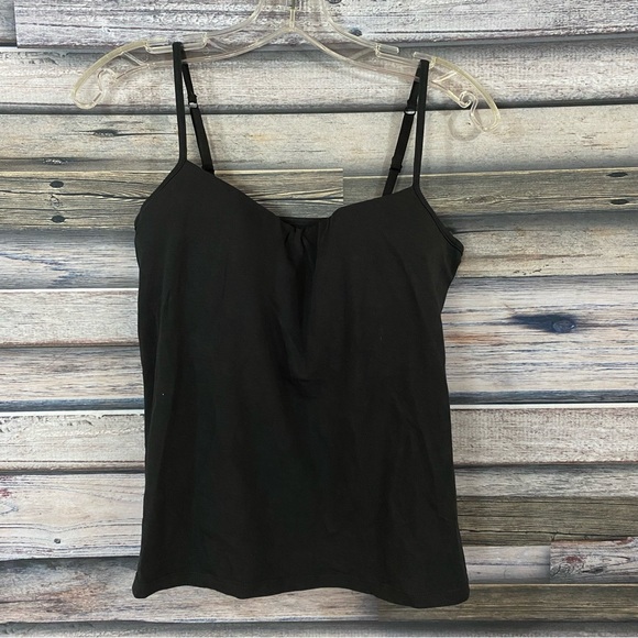 Norm Thompson Other - NORM THOMPSON Tank Top With Built In Bra